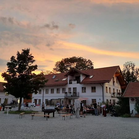 Hotel Stangl-Hof Forstinning Esterno foto