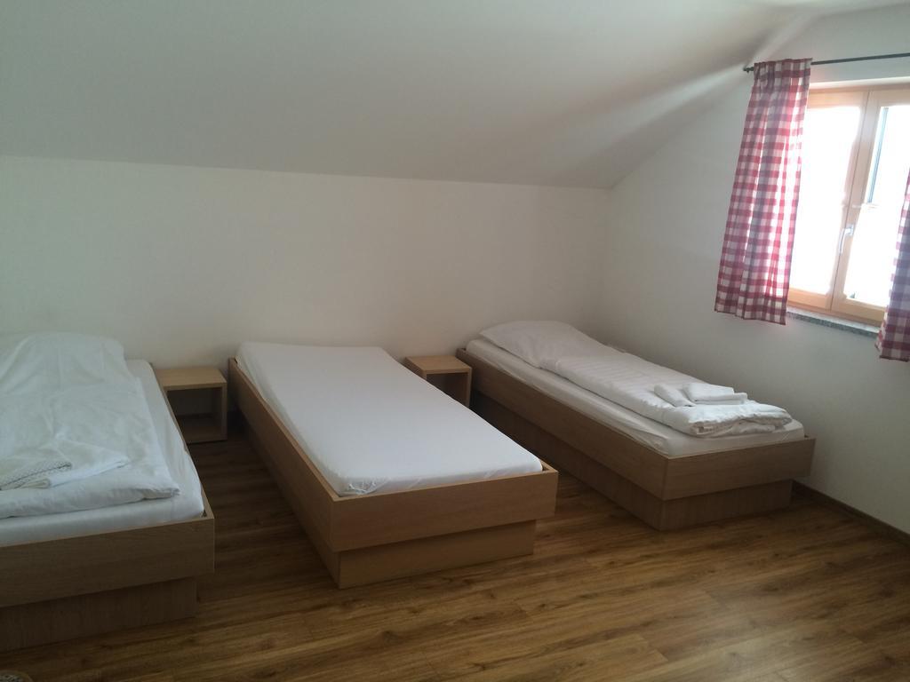 Hotel Stangl-Hof Forstinning Esterno foto
